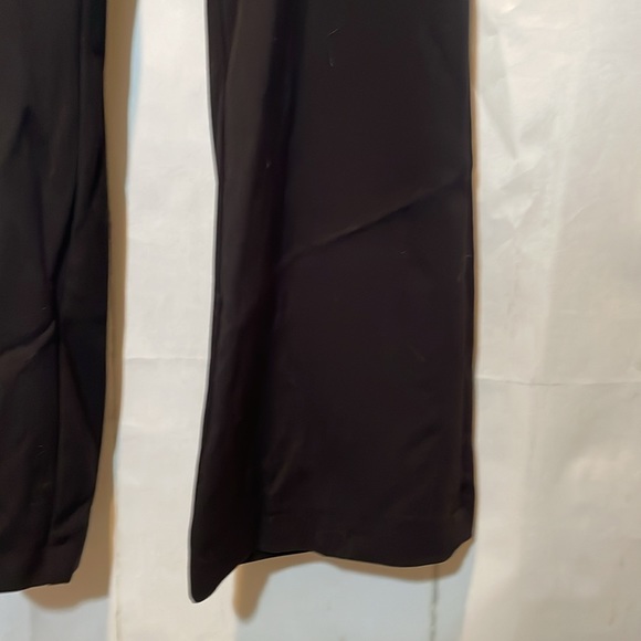 Chico's Black Trousers Slacks Pants. 1.5 Short. Like New - Picture 3 of 9